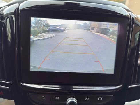 Used 2019 Chevrolet Traverse LT w/ LPO, Floor Liner Package FWD image 59