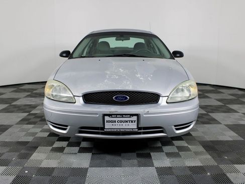 Used 2006 Ford Taurus SE image 2