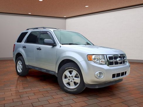 Used 2012 Ford Escape XLT AWD/4WD image 3