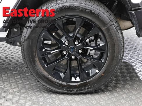 Used 2025 Jeep Wrangler Unlimited Sahara w/ Safety Group AWD/4WD image 8