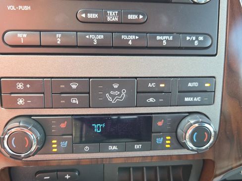 Used 2011 Ford F250 Lariat w/ Lariat Interior Pkg image 58