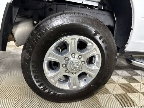 Used 2025 RAM 2500 Big Horn AWD/4WD image 34