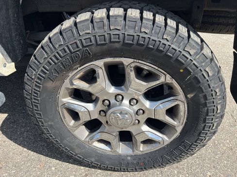 Used 2016 RAM 2500 Limited AWD/4WD image 11