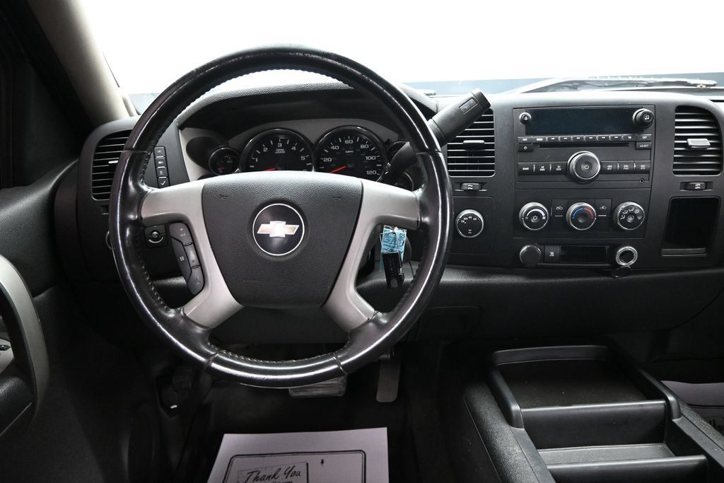 Used 2008 Chevrolet Silverado 1500 LT w/ Power Pack Plus AWD/4WD image 13