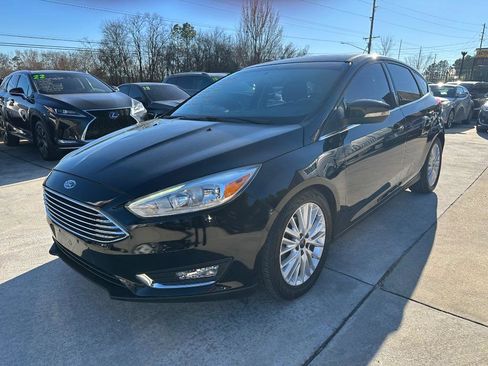 Used 2016 Ford Focus Titanium image 19