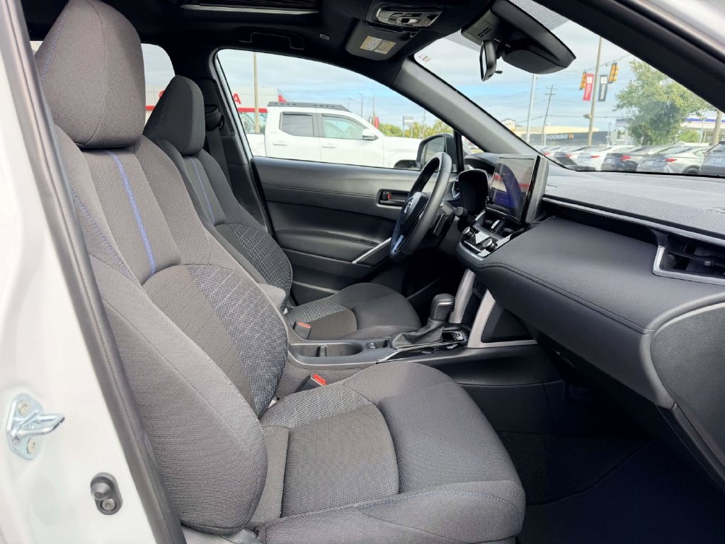 Certified 2025 Toyota Corolla Cross AWD Hybrid w/ Moonroof Package image 13