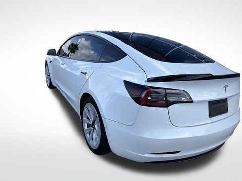 Used 2021 Tesla Model 3 Standard Range Plus RWD image 5