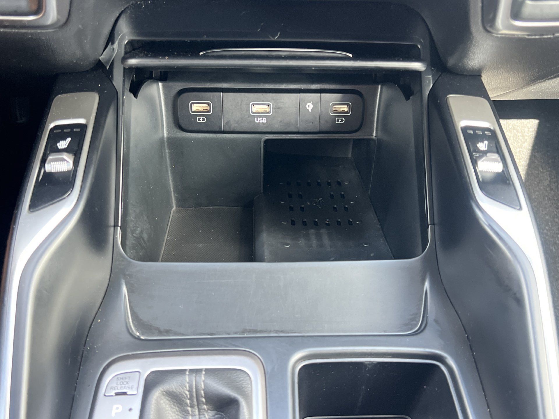 Used 2023 Kia Sorento S w/ Panoramic Sunroof Package FWD image 7