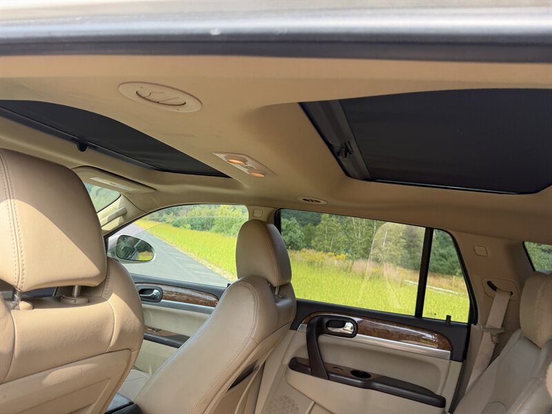 Used 2012 Buick Enclave Leather AWD/4WD image 12