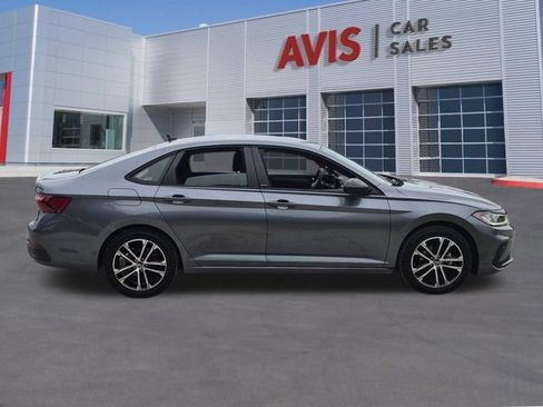 Used 2025 Volkswagen Jetta Sport FWD image 5