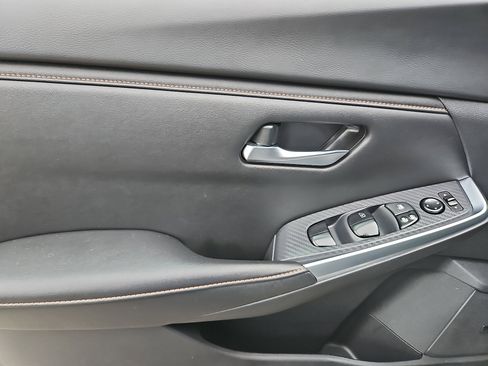 Certified 2023 Nissan Sentra SR w/ SR Premium Package image 12