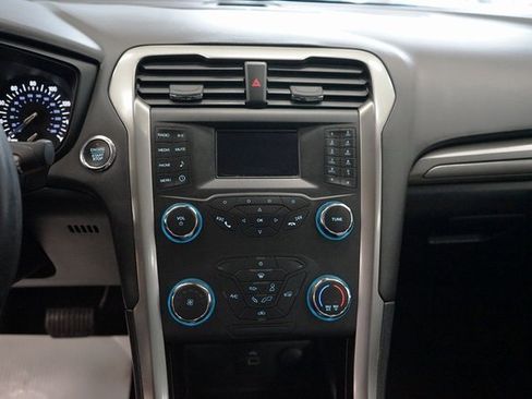 Used 2019 Ford Fusion S image 7