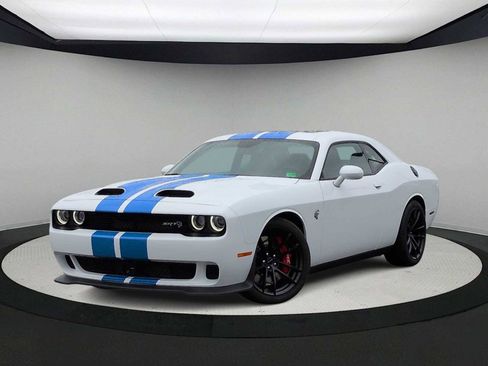 Used 2023 Dodge Challenger SRT Hellcat w/ Driver Convenience Group image 1