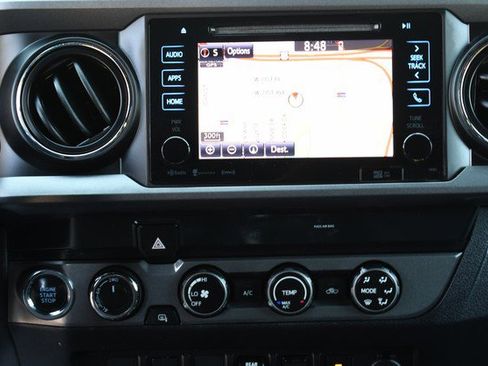 Certified 2019 Toyota Tacoma TRD Off-Road AWD/4WD image 19
