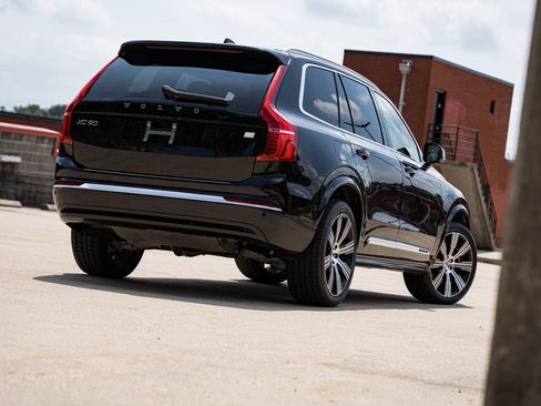 Certified 2024 Volvo XC90 T8 Ultimate w/ Protection Package Premier AWD/4WD image 6