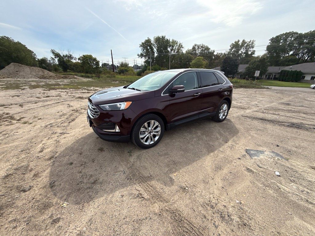 Used 2024 Ford Edge Titanium AWD/4WD image 5