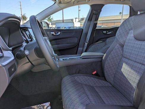 Used 2025 Volvo XC60 B5 Core w/ Protection Package Premier image 21