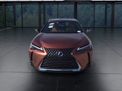 Used 2025 Lexus UX 300h FWD w/ Accessory Package (Z1) image 3