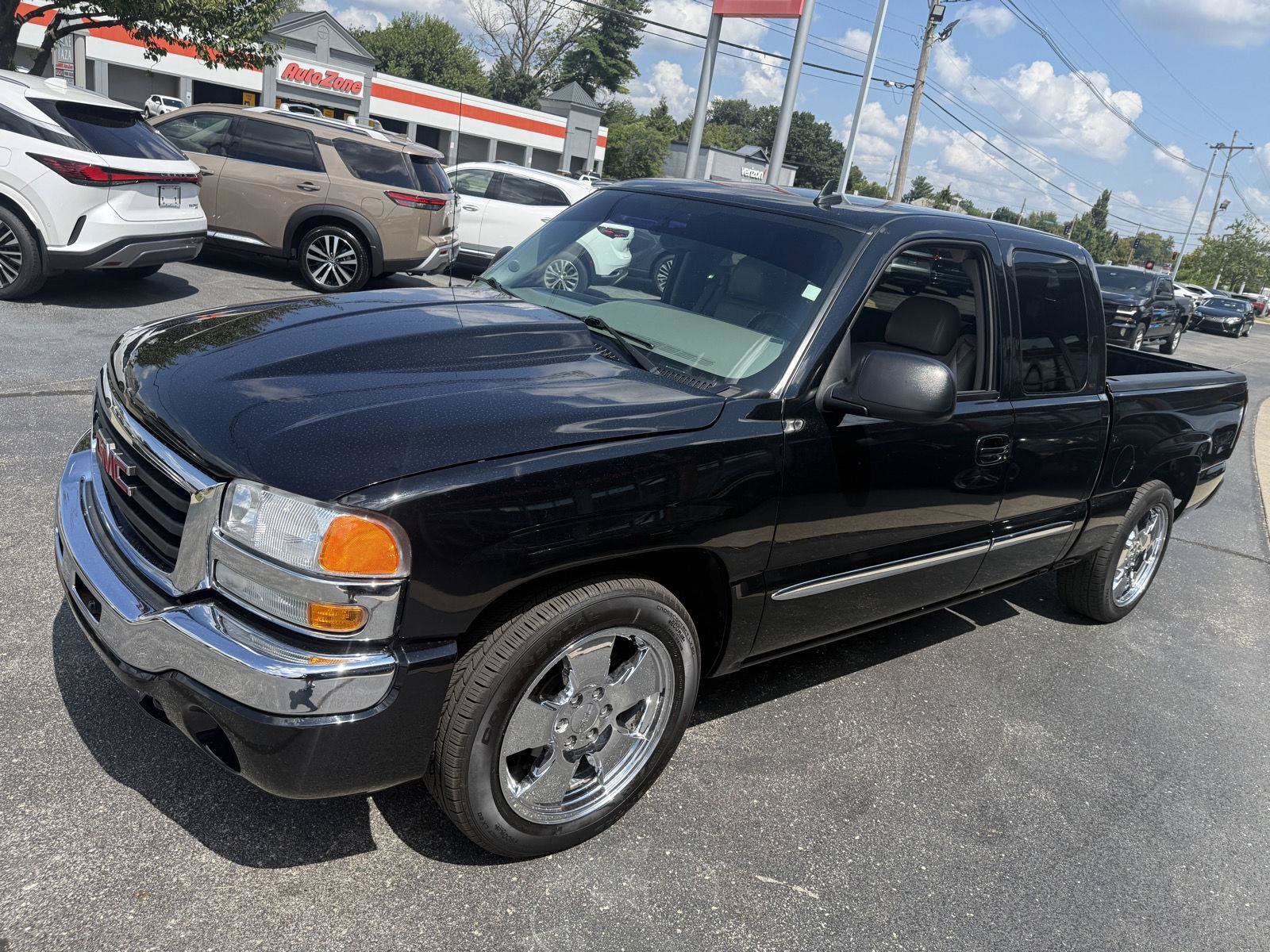 Used 2006 GMC Sierra 1500 SLT w/ Sierra Special Edition RWD image 1
