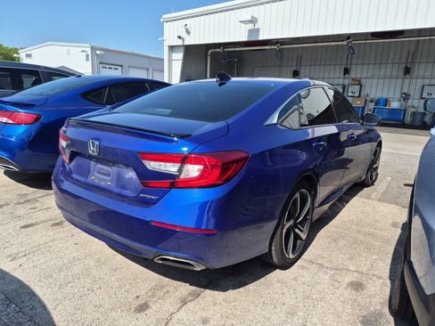 Used 2021 Honda Accord Sport image 4