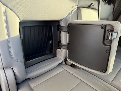 Used 2023 GMC Sierra 1500 SLT w/ SLT Premium Package image 34