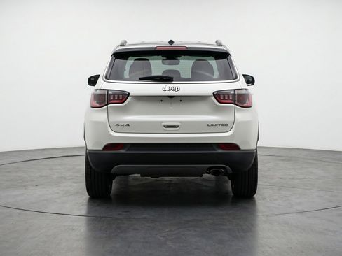 Used 2025 Jeep Compass Limited AWD/4WD image 7