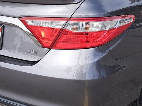 Used 2017 Toyota Camry SE FWD image 36