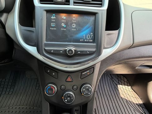 Used 2017 Chevrolet Sonic LT FWD image 5