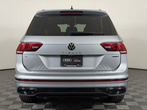 Used 2022 Volkswagen Tiguan SE R-Line AWD/4WD image 10