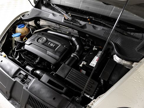 Used 2016 Volkswagen Beetle 1.8T SE image 39