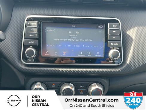 Used 2024 Nissan Kicks S image 22