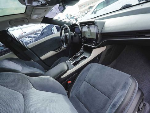 Used 2023 Lexus RZ 450e Premium image 40