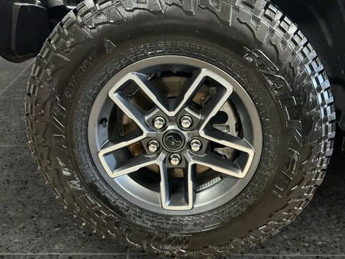 Used 2025 Jeep Gladiator Mojave w/ Convenience Group image 14