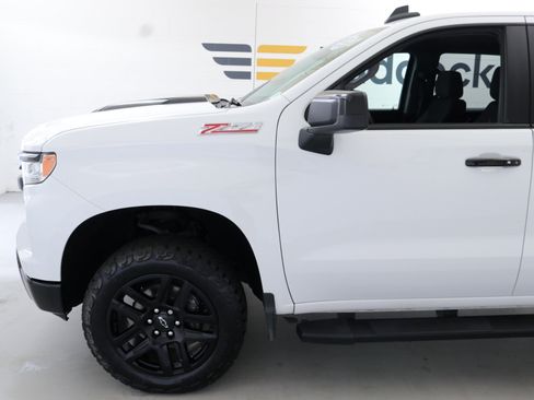Used 2022 Chevrolet Silverado 1500 LT Trail Boss image 4