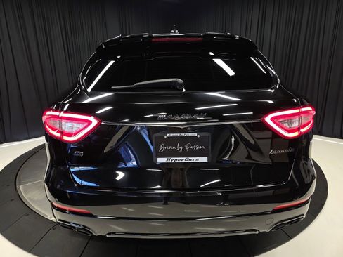 Used 2018 Maserati Levante GranSport image 57