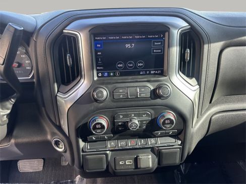 Used 2022 Chevrolet Silverado 1500 LT image 19