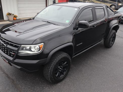 Used 2018 Chevrolet Colorado ZR2 w/ ZR2 Midnight Special Edition image 11