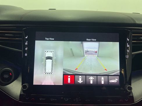 Used 2023 Jeep Grand Wagoneer Series III image 14