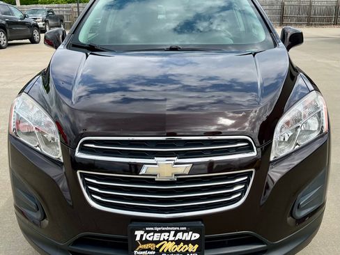 Used 2016 Chevrolet Trax LT w/ LT Convenience Package AWD/4WD image 2