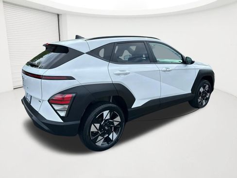 Used 2025 Hyundai Kona SEL AWD/4WD image 5