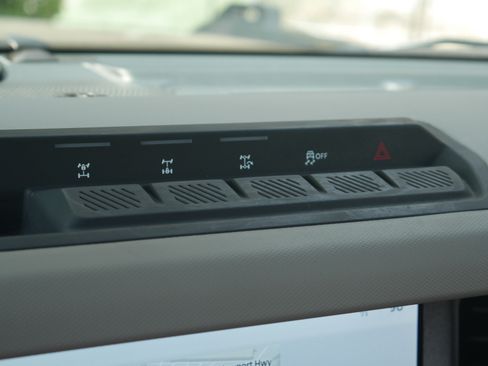 Certified 2024 Ford Bronco Wildtrak AWD/4WD image 11