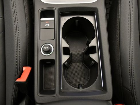 Used 2025 Audi Q3 2.0T Premium w/ Convenience Package AWD/4WD image 32