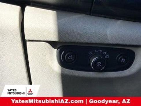 Used 2018 Buick Regal Essence w/ Driver Confidence Package #1 image 14