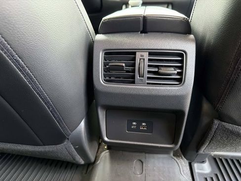 Used 2022 Nissan Rogue SV FWD image 23