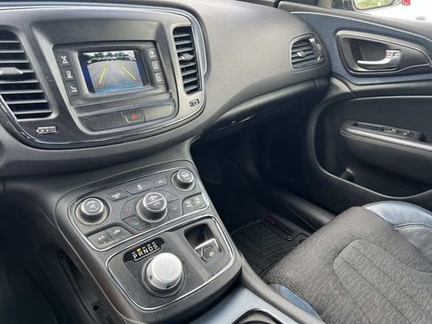 Used 2015 Chrysler 200 S w/ Comfort Group FWD image 31