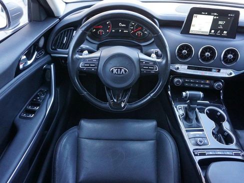 Used 2018 Kia Stinger Premium image 36