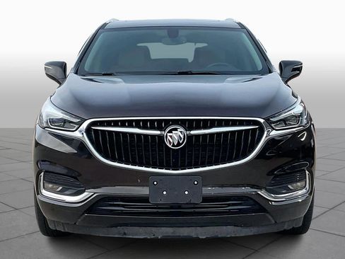 Used 2018 Buick Enclave Essence w/ Trailering Package image 4