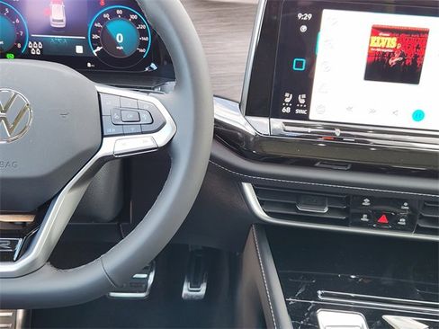 New 2026 Volkswagen Atlas SEL Premium R-Line image 28