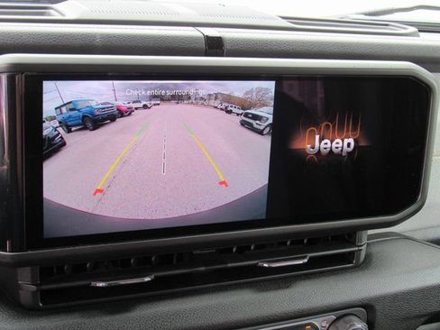 Used 2024 Jeep Wrangler Sport AWD/4WD image 15