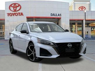 Used 2024 Nissan Altima 2.5 SR video 1